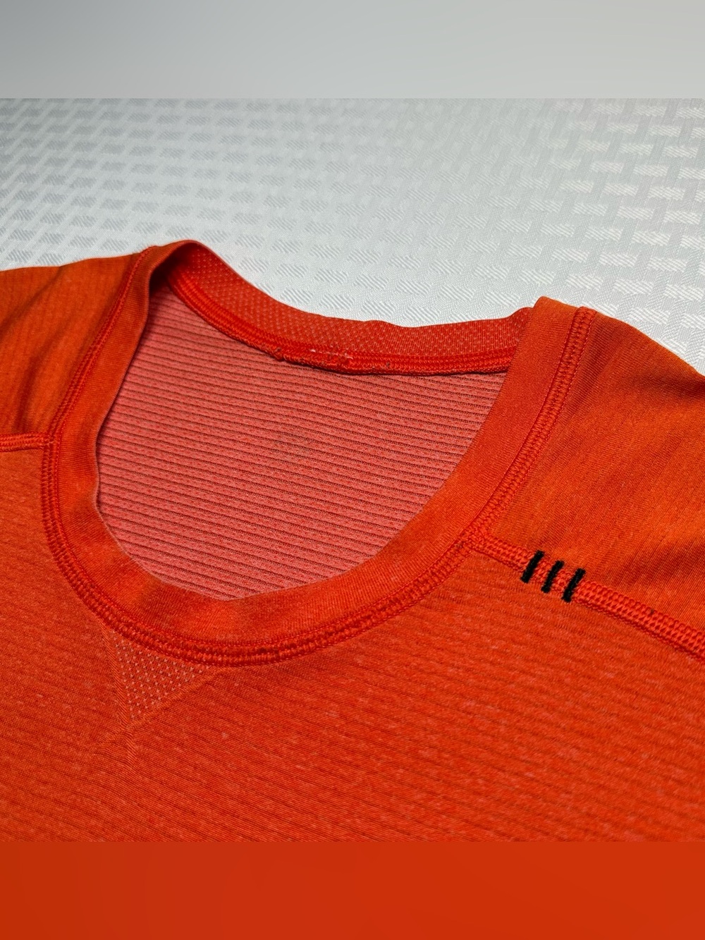 Lululemon Metal Vent Tech Shirt Men's 2XL Orange S/S Performance Gym Train Run